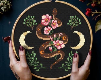 Kruissteekpatroon slang: bloemenborduurwerk Witchy Moon (pdf-download)