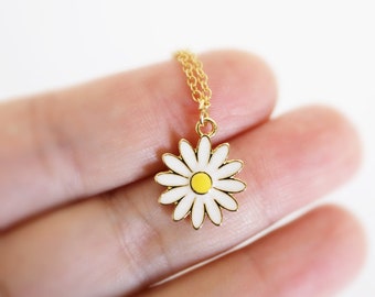 Daisy Necklace Necklace • Daisy Flower Necklace • Flower Necklace •Birthday Gift • Bridesmaid Gift