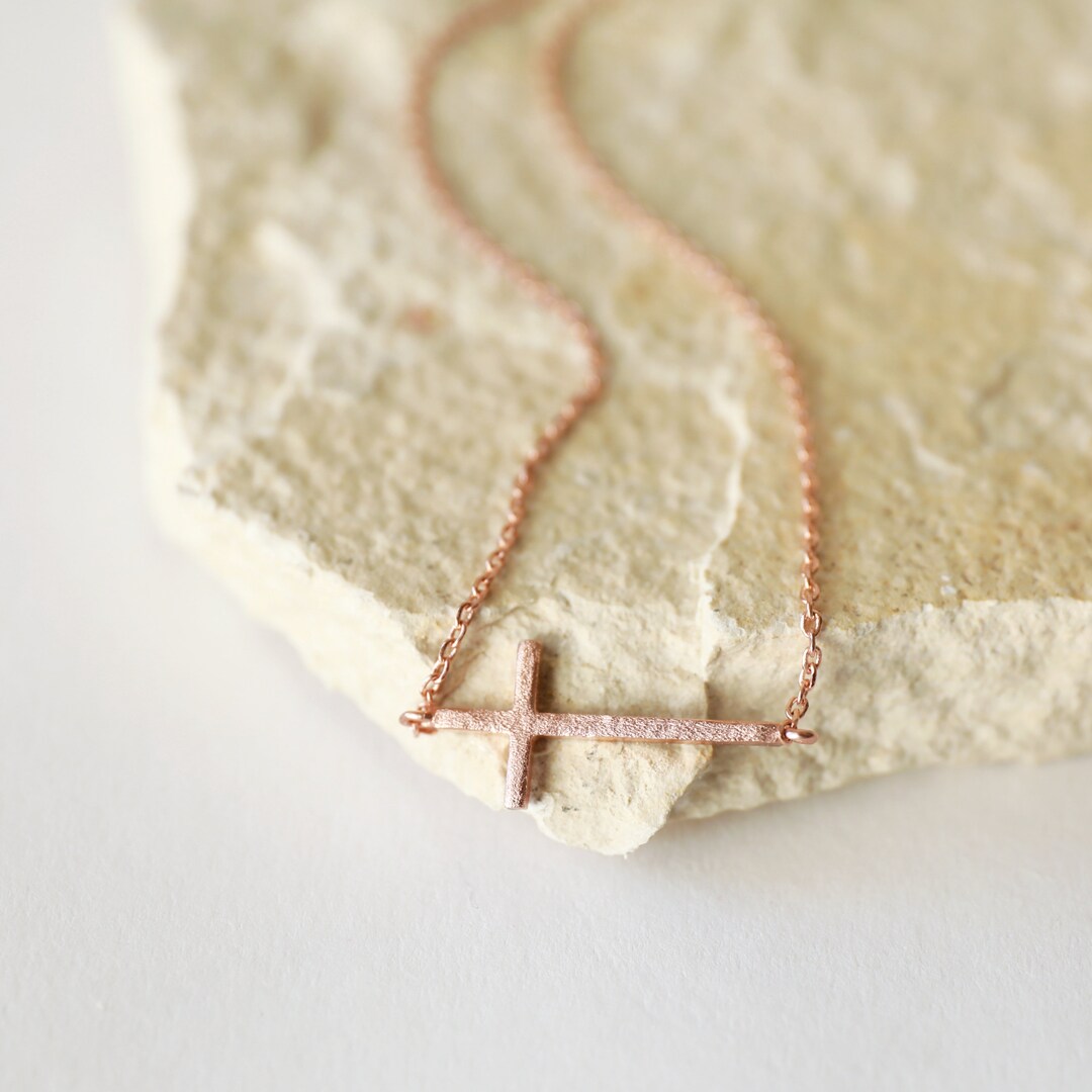 Rose gold side cross necklace Clearance