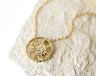 Gold Kompass Anhänger: Zierliche Minimalist Schmuck