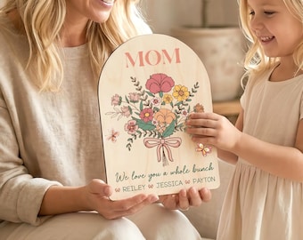 Personalized Mothers Day Wood Sign, Custom Name Floral Sign for Mom Grandma Nana