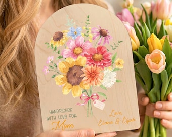 Personalized Mother's Day Wood Sign, Floral Bouquet Gift for Mom Grandma Nana from Kids, Custom Name
