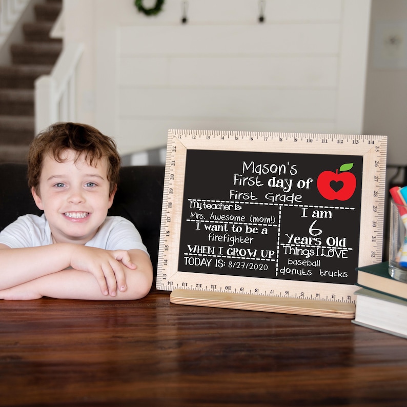First Day of School Sign, 1st Day of School, First and Last Day, Back to School Chalkboard, 1st Day of Kindergarten, Preschool, Reusable Apple with Heart