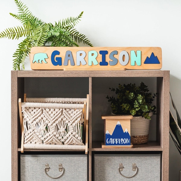 Rompecabezas de madera para niños con nombre, oso y montaña (letras personalizadas)