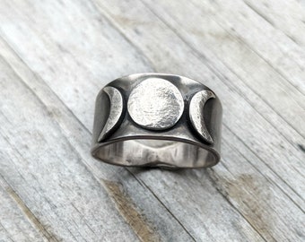 Triple Moon Goddess Ring | Witch Jewelry | Witch Ring | Pagan Wiccan Goddess jewelry | Oxidized Silver Moon Phase Ring | Crescent Moon Ring