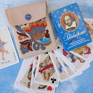 Juego de 55 cartas de Shakespeare con su estuche bordado