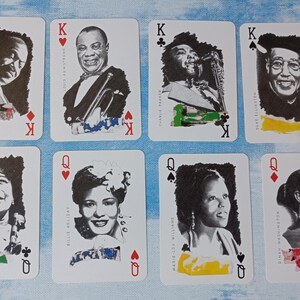 jeu de 54 cartes format Poker les stars du JAZZ avec son étui noir/blanc brodé