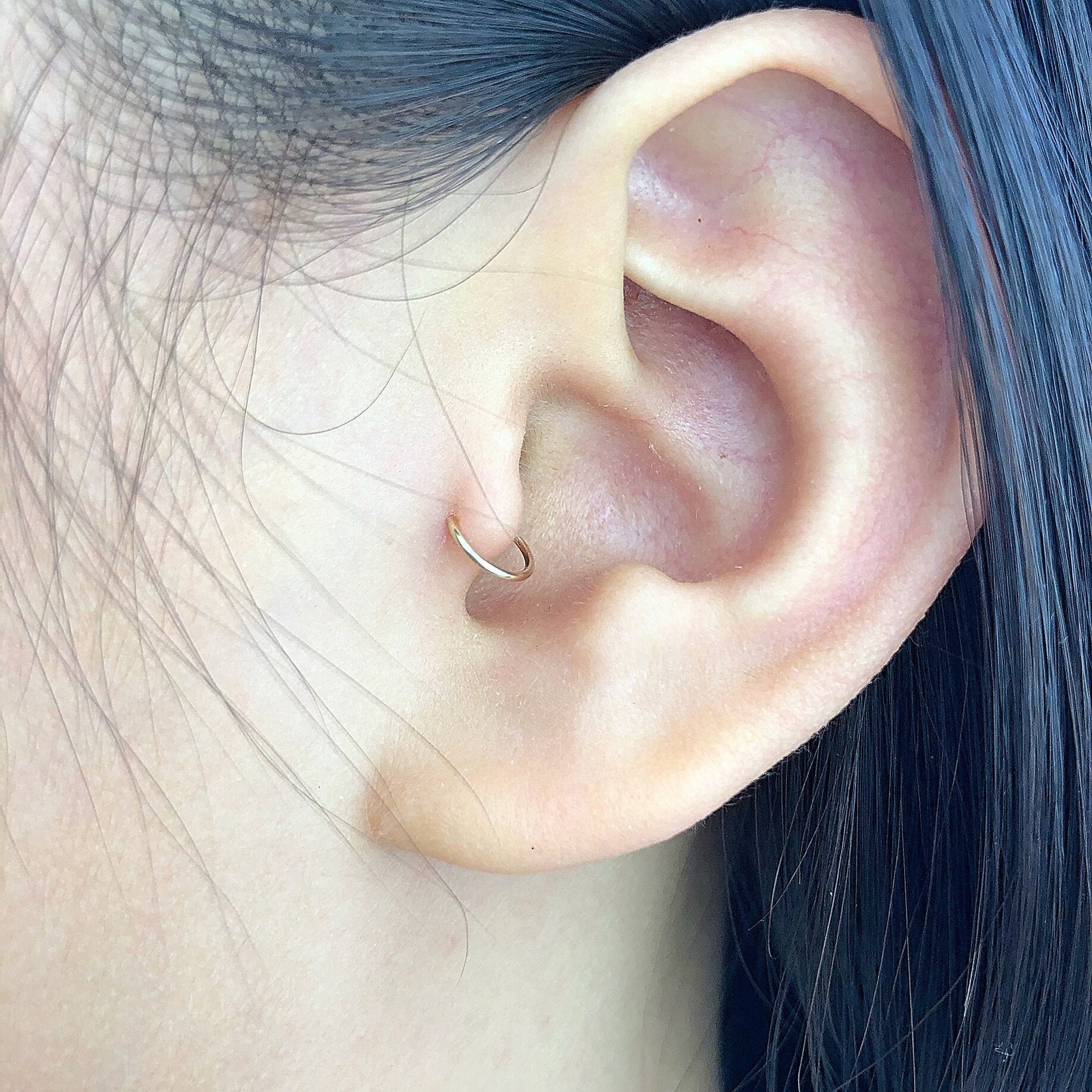 Hoop shop tragus earring