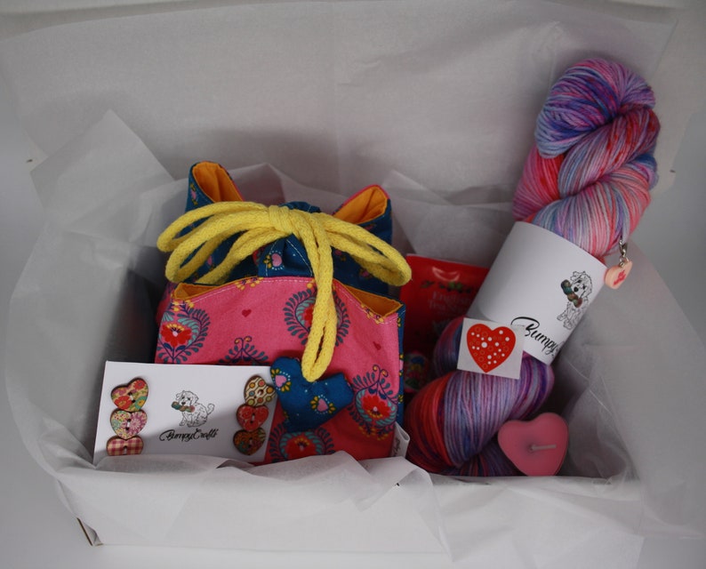 Love to Love Gift Set, project bag, SW Merino/Nylon 1 x 100g Skein, BumpyCrafts image 3