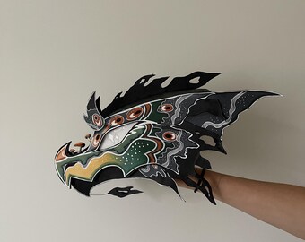 Drachenhandpuppe – Galdra – Handgefertigter Papierdrache – Originalkunst von @kali_Scales