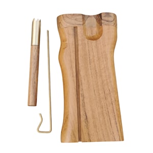 Vecchia panchina in legno di teak da 4 pollici di altezza con mazza e attizzatoio in ottone abbinati, spedizione gratuita, lavorazione in giornata, finitura naturale.