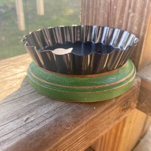 Primitive Tart Pans Tree Green