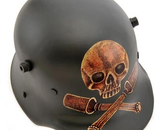Helmets of the First World War　第一次世界大戦 Helmets of the First World War 第一次世界大戦 Helmets of the