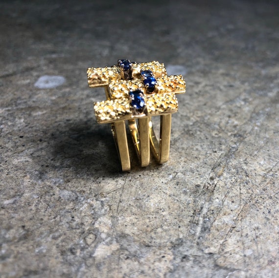 DOPE ORIGINAL -1970s Sapphire Ring - Heavy Gold R… - image 6