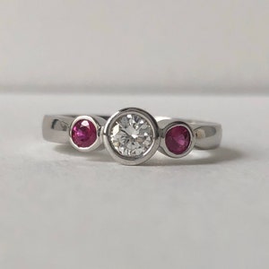 Three Stone Ruby Ring - Past Present and Future - Promise Ring - Modern Ring - Simple Three Stone - Red Stones - Round Diamond -