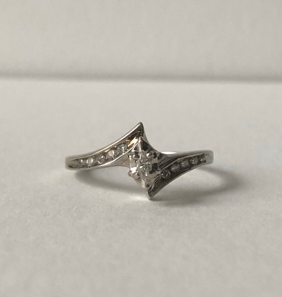 TWISTED - 10K - Vintage Ring - Delicate Ring - Mar
