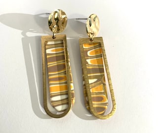 Retro dangle earrings with brass details