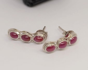 Roter Rubin Sterlingsilber Ohrstecker: Juli Geburtsstein, handgemachter Edelstein Tropfen Schmuck