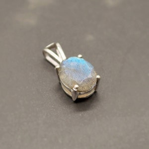 ネックレス・ペンダント LAZY DAWN stone pendant necklace DAWN - Labradorite Pendant, Dainty Gemstone Necklace - Etsy