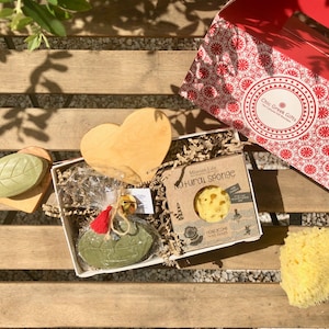 The Olive Spa Gift Box - Sustainable Gift - Day at Home Set - Relaxation Kit - Gift for Vegan - Christmas gift