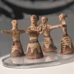 Minoan Dance Gift Box - Museum Replica - Clay Set of Minoan Dancers - Minoan Art - Greek Souvenirs - Archaelogical Museum of Crete Exhibit