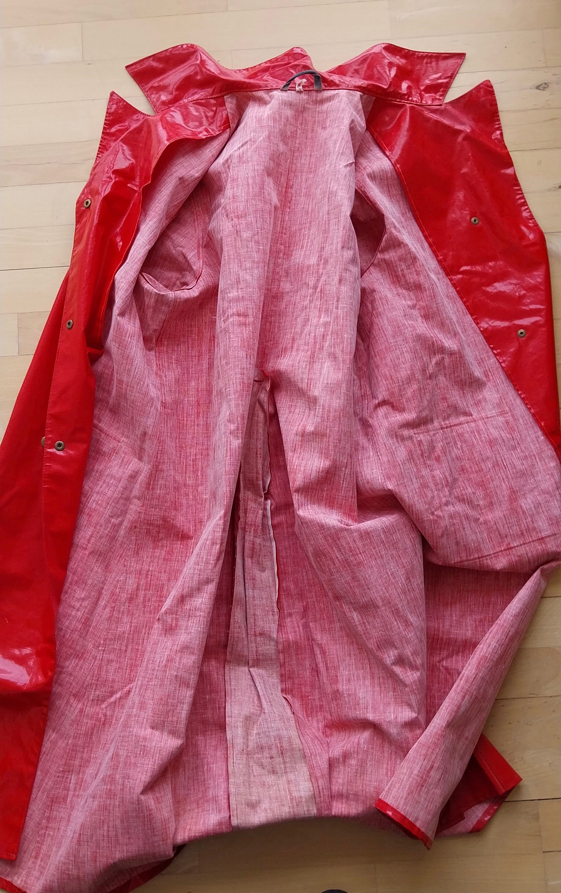 1966. Grundens Retro Vintage Red Pvc Vinyl Raincoat Rainjacket Raincape