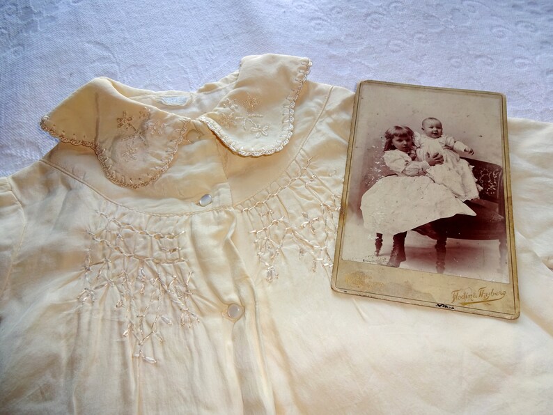 Stunning Museum Quality Antique Babies Ivory Silk Embroidered Christening Baptism Special Occassion Heirloom Coat Edwardian Era Baby/'s Coat