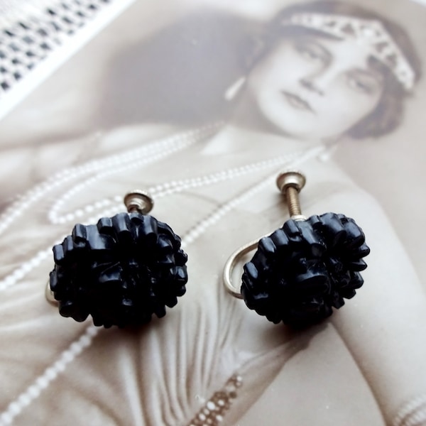 Vintage  Art Deco 1930s 1940s Black Celluloid Screw Back Flower Earrings