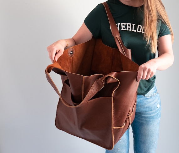 BRUINE OVERSIZE HANDTAS grote schoudertas schouderhobotas leren
