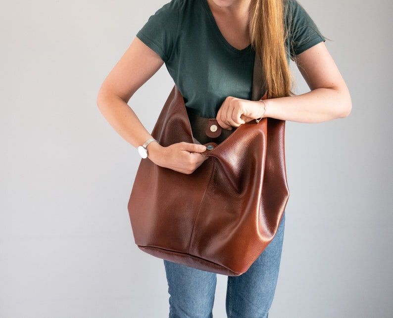 COGNAC Brown BOHO Bag, Sac Hobo femme, Sac HIPPIE oversize, Sac Hippie en cuir, Sac Slouchy Boho Hobo, Hobo à lépaule, Style Hippie image 10