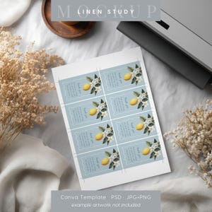Puede incluir: Una hoja de etiquetas azul claro con un dise&ntilde;o de lim&oacute;n y flores. Cada etiqueta tiene una ilustraci&oacute;n de lim&oacute;n y las palabras "Thank you". La imagen incluye el texto "Canva Template PSD JPG+PNG example artwork not included".