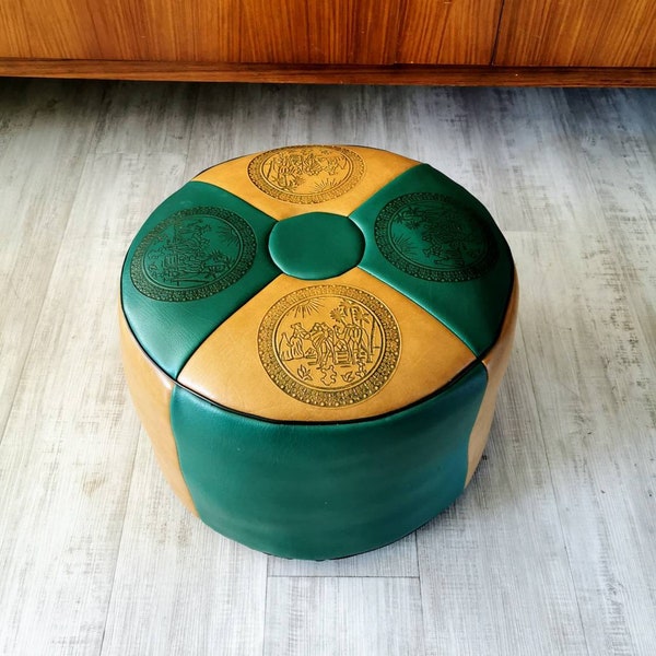 Tabouret, véritable pouf vintage de conte de fées des 1001 nuits. Repose-pieds Boh Style 70ème, repose-pieds oriental simili cuir vert beige