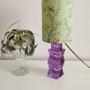 Table lamp in mouth-blown purple glass, made in Sweden Glashütte Urshult 1960-70th, lampshade with cherry blossoms