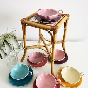 6 pastel-colored ceramic dessert plates, vintage. Porcelain ice cream bowls, shell-shaped teacups