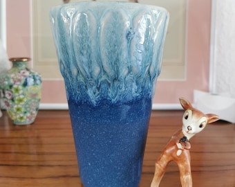 Handmade ceramic vase, shimmering in blue turquoise from the 60s-70s, ceramic mug handmade