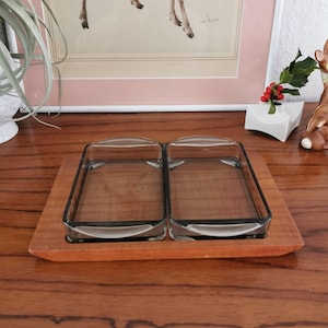 Artiform Danmark Teakholz Schalen 60er, dänisches Design Anbieterschalen, Tapasschälchen, Schälchen, Teakholz Tablett mit Glasschälchen