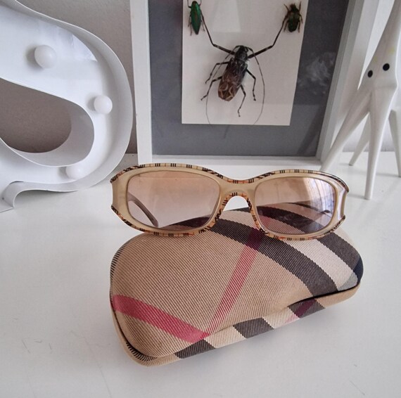 Original Burberry Nova Check Sunglasses, With Original  display picture 2
