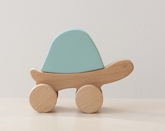 Turtle puzzle on wheels, baby toy, wooden toy, handmade toy, push toy, toddler toy, wooden animals