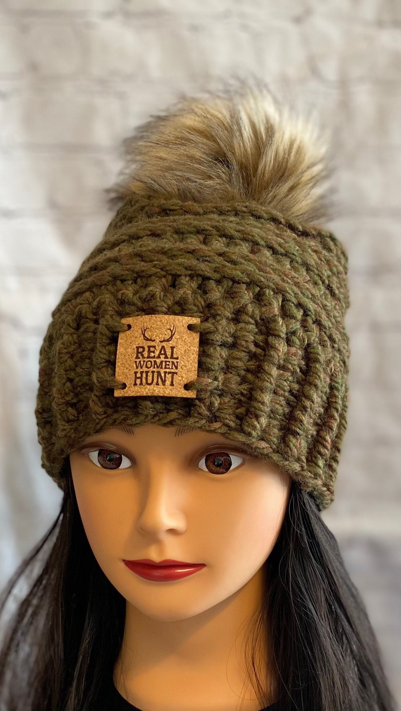 REAL WOMEN HUNT Pompom Beanie Handmade 