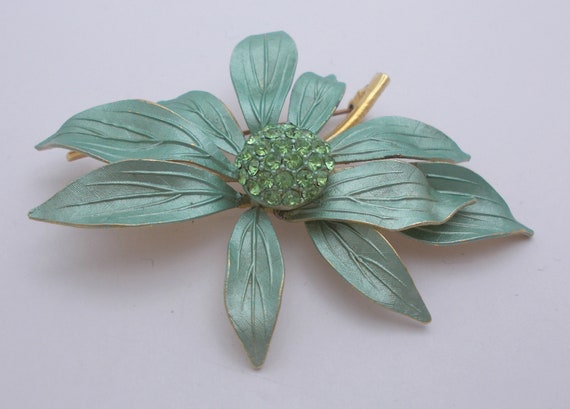 Vintage Brooch Green Enamel & Rhinestone Flower - image 4