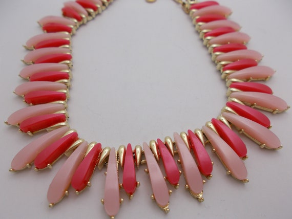 Vintage Coro Necklace Pink Thermoset Plastic - 16… - image 5