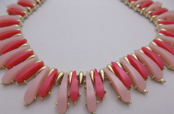 Vintage Coro Necklace Pink Thermoset Plastic - 16… - image 6