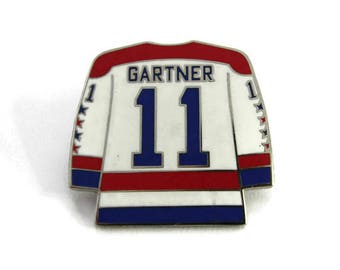 Pin de esmalte de la camiseta de hockey Gartner n.° 11, poco común