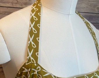 Scissor Print Reversible Apron with Pockets, Olive Green Cotton Apron, Gift for Hair Stylist, Gardening, Baking, Cooking,
