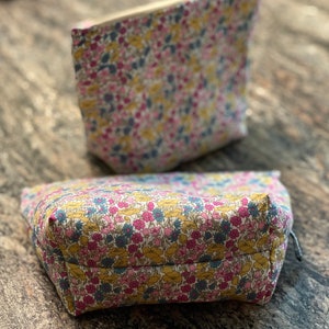 Liberty of London Makeup Bag, Liberty Zipper Pouch, Flower Travel Bag, Tana Lawn Cosmetic Pouch, Toiletry Bag, Floral Pencil Case