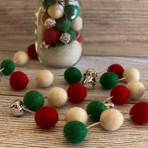 Christmas Mantle Decoration, Jingle Bell Banner, Wool Felt Bunting, Wool Ball Garland, Felt Balls, Gift for Teacher, Tiered Tray Decor