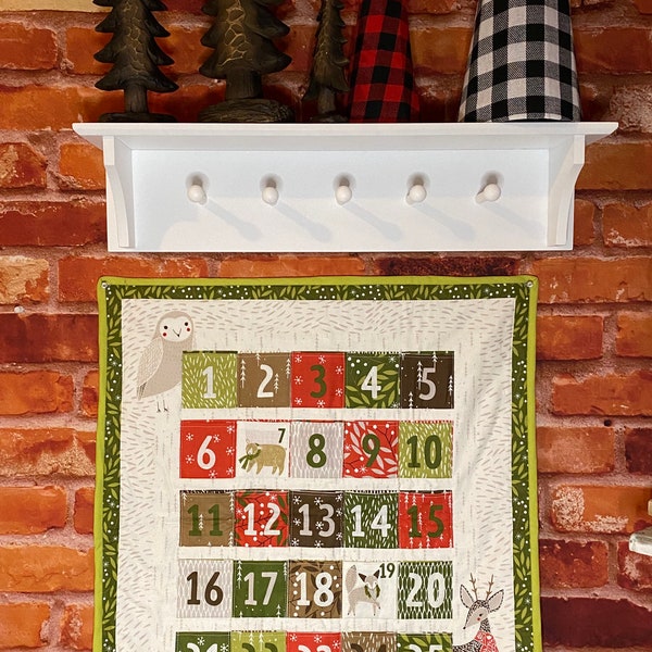 Gingiber Advent Calendar, Merriment Collection, Quilted Reusable Wall Hanging with Pockets, Woodland Calendar, Heirloom Christmas Decor