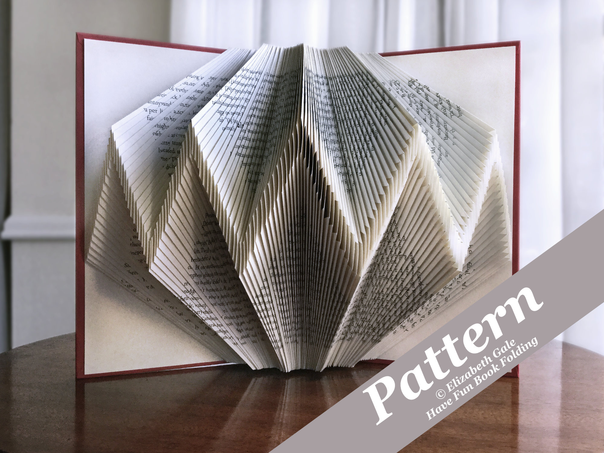ZIGZAG Book Folding Pattern -- 159 Folds (318 numbered pages).  PDF digital download. Includes free How-To Guide with 3 free patterns.