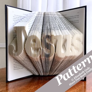 JESUS Book Folding Pattern — 235 pieghe (470 pagine numerate). Download digitale PDF. Include una guida pratica gratuita contenente 3 modelli gratuiti.