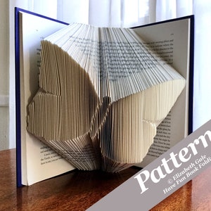 Vlinderboekvouwpatroon: 225 vouwen (450 genummerde pagina's).  Digitale pdf-download. Inclusief gratis handleiding met 3 gratis patronen.